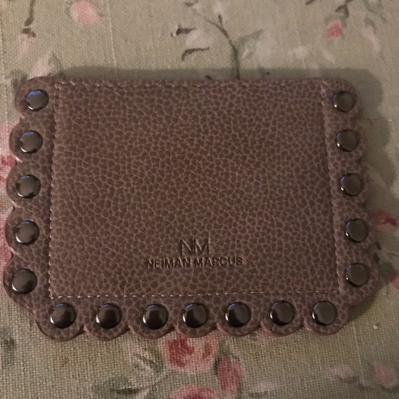 Neiman Marcus card Holder Very slim ! - Picture 2 of 7